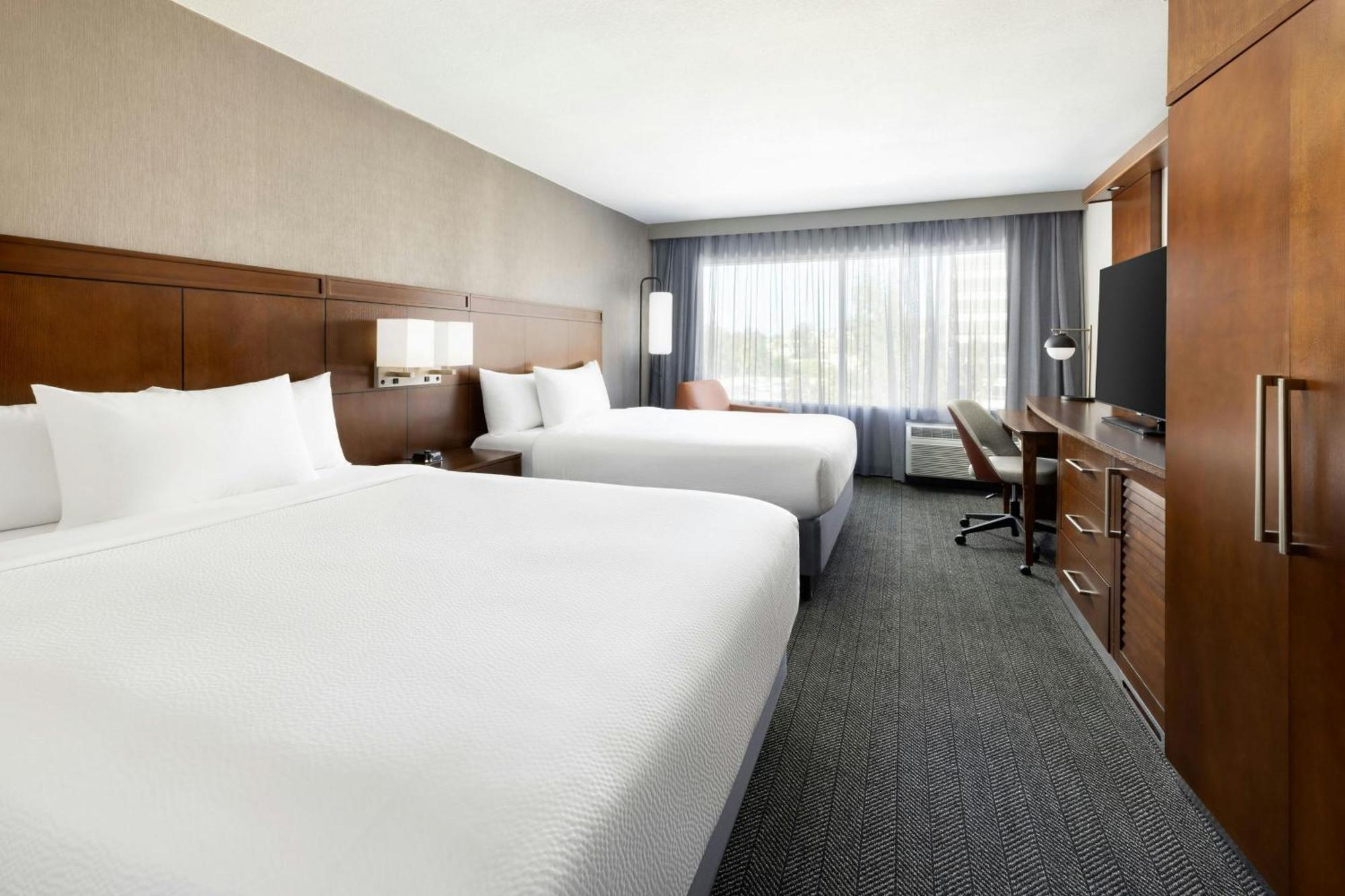 Courtyard By Marriott Los Angeles Woodland Hills Exterior foto
